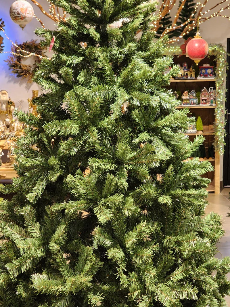 ÁRVORE TRADICIONAL IPANEMA 1350 GALHOS 2,40CM